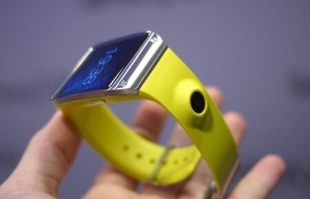 Samsung Galaxy Gear Smartwatch | Specifications, Features, Pros And Cons