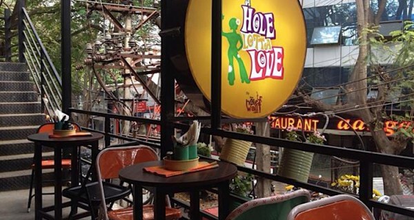 top-14-breakfast-places-in-bangalore-a-hole-lotta-love
